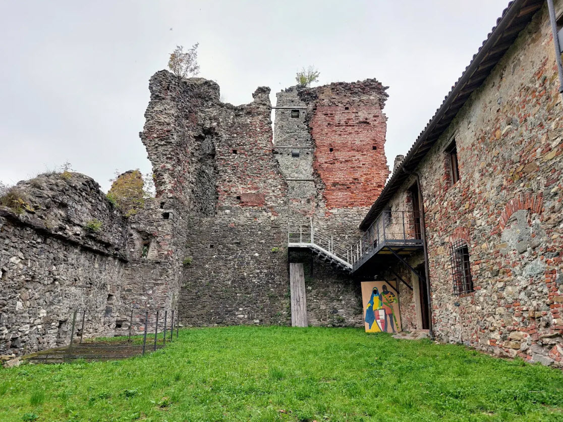 Castello di Borgo Fornari, Italy